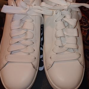 Coach like new shoes 9.5/10